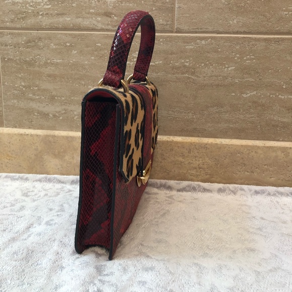 Elegant Snakeprint Handbag - Picture 5 of 5